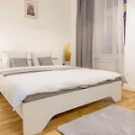 Cozy Apartment In Praha 1 Next To Florenc Station